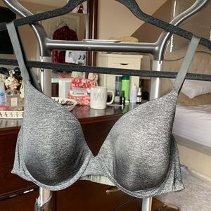 Victoria’s Secret uplift Semi Demi bra